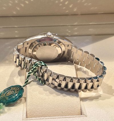 Rolex Day-date 40 228239 Olive Dial Fullset