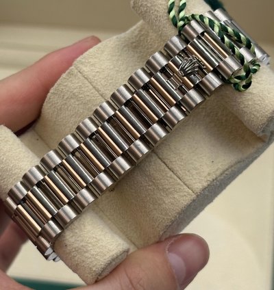 Rolex Day-date 40 228239 Pave