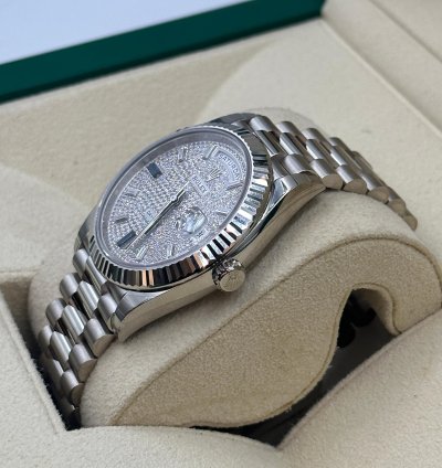 Rolex Day-date 40 228239 Pave