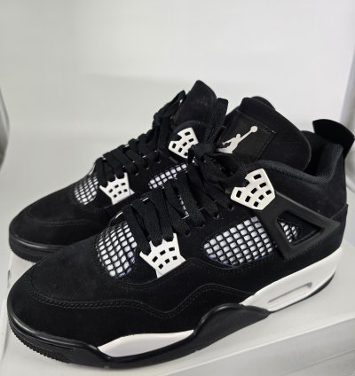 2024 Air Jordan 4 Retro White Thunder