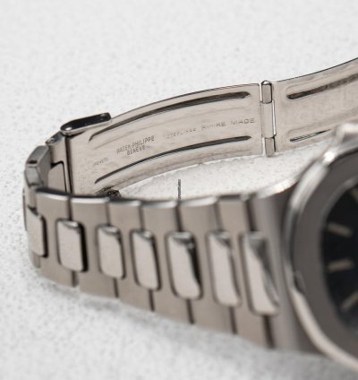 Patek Philippe Nautilus 3700 1a Blue Dial Steel Mens Watch With Archives