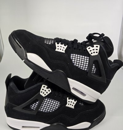 2024 Air Jordan 4 Retro White Thunder