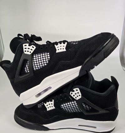 2024 Air Jordan 4 Retro White Thunder
