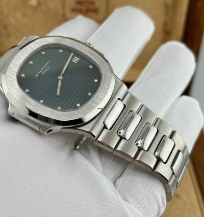 Patek Philippe Nautilus 3700 Jumbo 1973 Extrait Archive Box