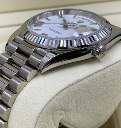 Rolex Day-date 40 228239 White Roman White Gold President