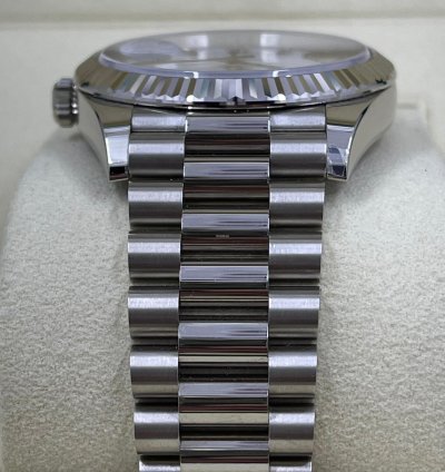 Rolex Day-date 40 228239 White Roman White Gold President