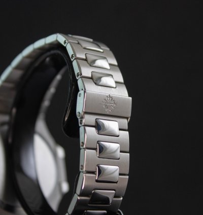 Patek Philippe Nautilus 3710 1a
