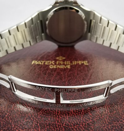 Patek Philippe Nautilus 3710 1a Full Set Serviced By Patek 2022