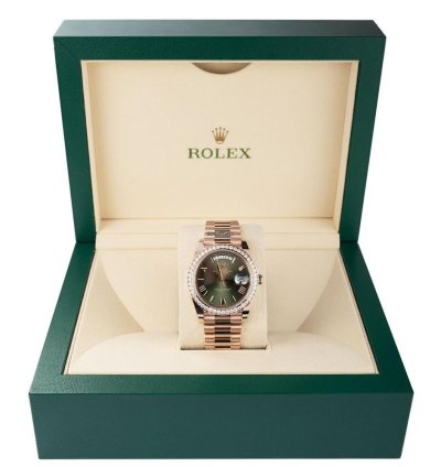 Rolex Day-date 40 228345rbr 18k Rose Gold Green Roman Dial 40 Mm