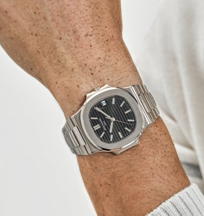 Patek Philippe Nautilus 3711 1g-001 Date White Gold Black Dial