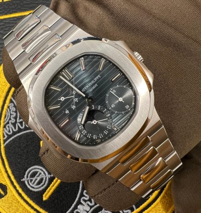 Patek Philippe Nautilus 37121a