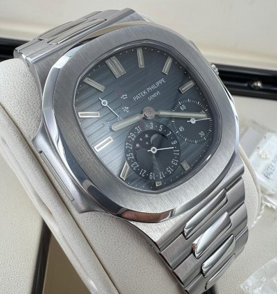 Patek Philippe Nautilus 37121a