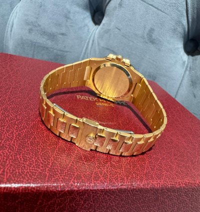 Patek Philippe Nautilus 37mm 18ct Yellow Gold Unpolished As New