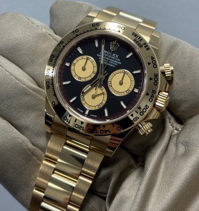 Rolex Daytona Cosmograph Daytona - Yellow Gold - Black Dial - Oyster - New 2024 Box And Papers