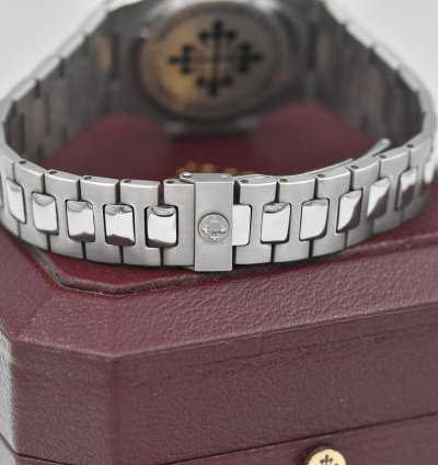 Patek Philippe Nautilus 3800 - Full Set 1995