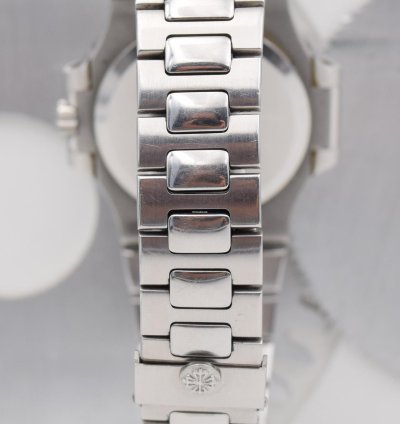 Patek Philippe Nautilus 3800 1 Extract Of Archives 1998