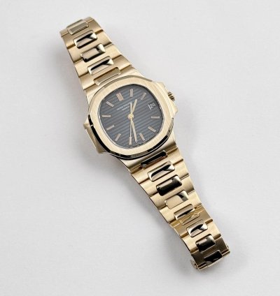 Patek Philippe Nautilus 3800 1 Yellow Gold Black Dial 1983