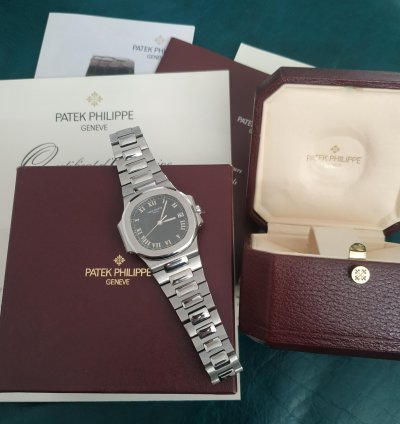 Patek Philippe Nautilus 3800 1a Steel Roman Index