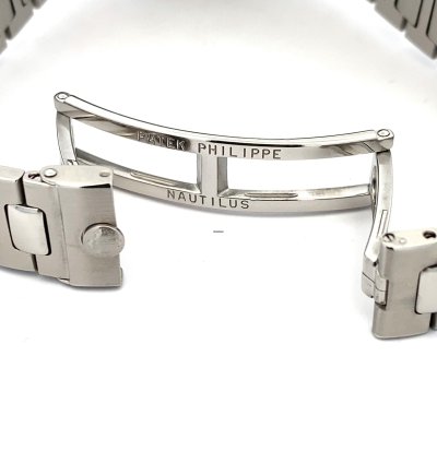 Patek Philippe Nautilus 3800 1a-001 Very Good Condition Serviced At Pp Geneva 2 Years Warranty