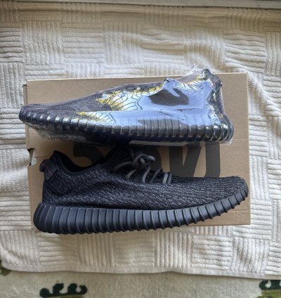 Yeezy 350 - Pirate Black 2023