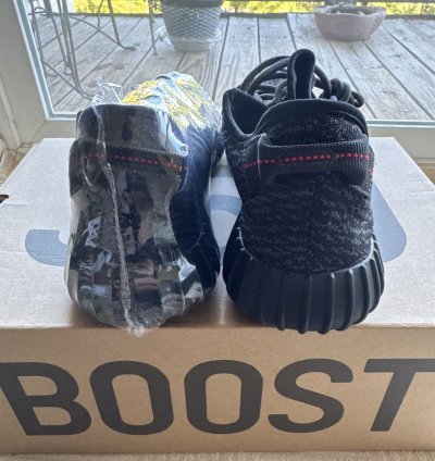 Yeezy 350 - Pirate Black 2023