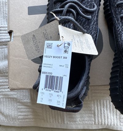 Yeezy 350 - Pirate Black 2023