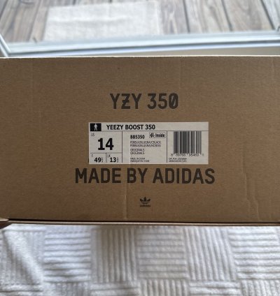 Yeezy 350 - Pirate Black 2023