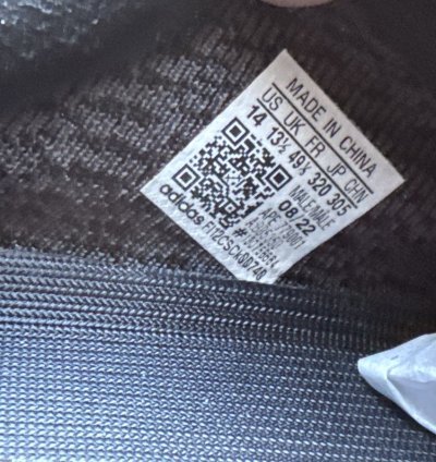 Yeezy 350 - Pirate Black 2023