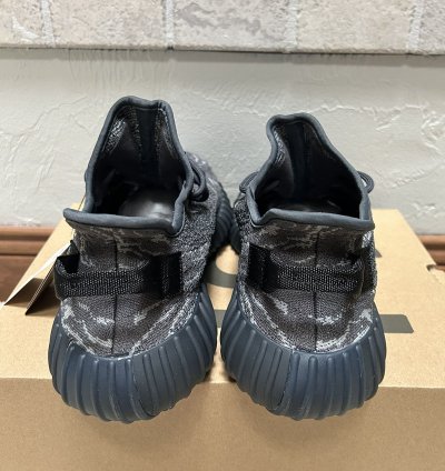 Yeezy 350 Boost V2