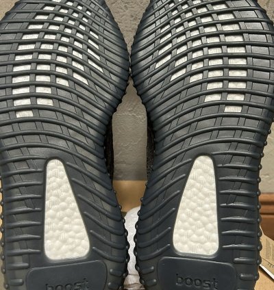 Yeezy 350 Boost V2