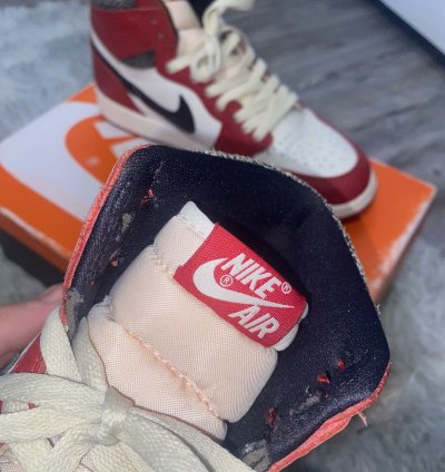 Air Jordan 1 Chicago Lost And Found Size 8 5