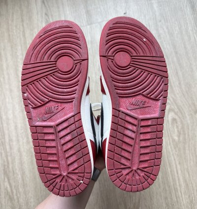 Air Jordan 1 Chicago Lost Found