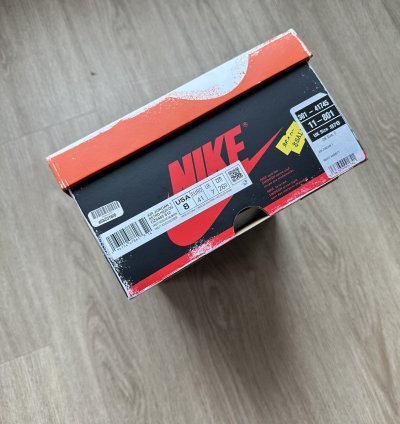 Air Jordan 1 Chicago Lost Found