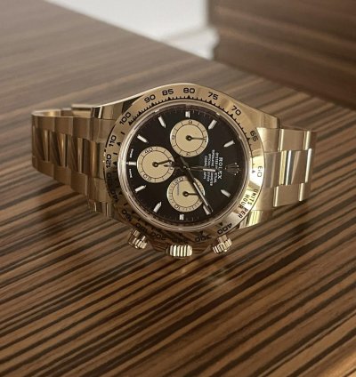 Rolex Daytona Cosmograph Daytona 126508 Yellow Gold Black Dial
