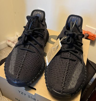 Yeezy 350 Onyx