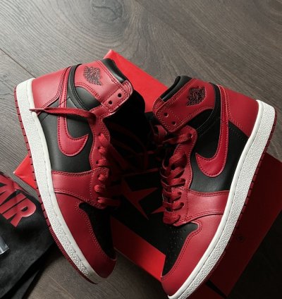 Air Jordan 1 Hi 85