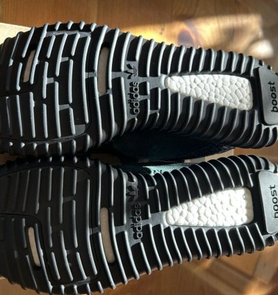 Yeezy 350 Pirate Black V1 2023