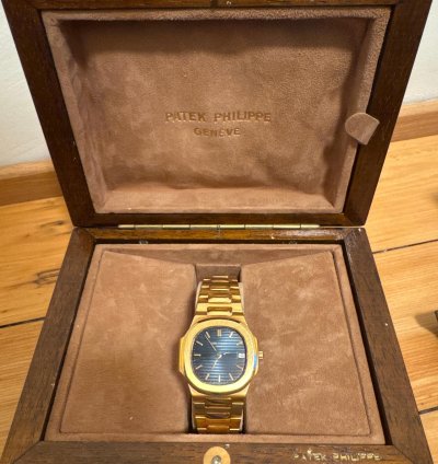 Patek Philippe Nautilus 3900 Full Set Yellow Gold
