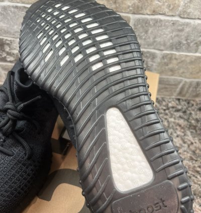 Yeezy 350 V2