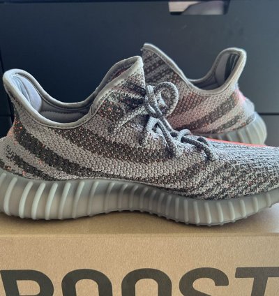 Yeezy 350 V2 Beluga