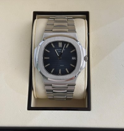 Patek Philippe Nautilus 40mm Blue Del 2011 Excellent Condition Full Set Con Documenti Scatola Patek