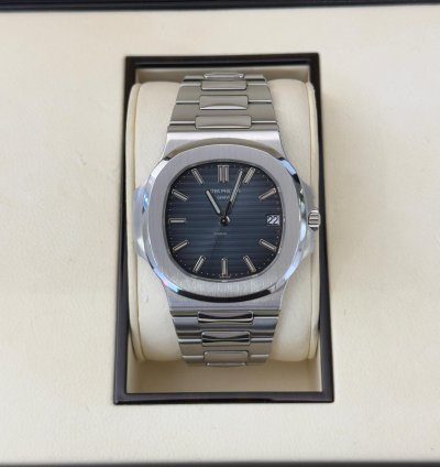 Patek Philippe Nautilus 40mm Blue Del 2011 Excellent Condition Full Set Con Documenti Scatola Patek