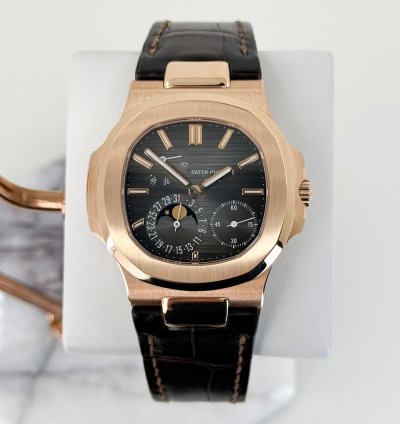 Patek Philippe Nautilus 40mm Rose Gold Brown Dial 5712r-001