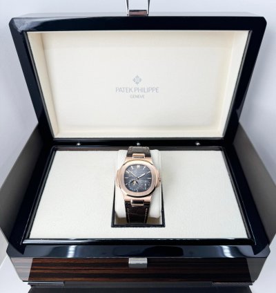 Patek Philippe Nautilus 40mm Rose Gold Brown Dial 5712r-001