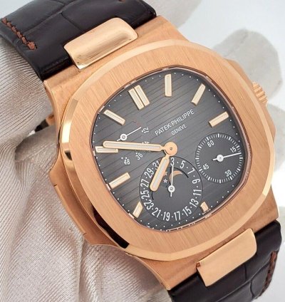 Patek Philippe Nautilus 40mm Rose Gold Watch 5712r-001 Box Papers