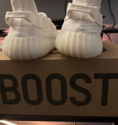 Yeezy 350 V2 Bones