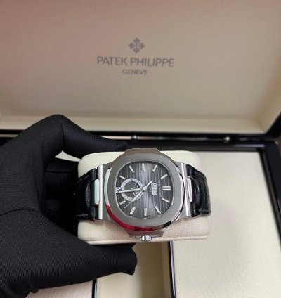 Patek Philippe Nautilus 40mm Stainless Steel 5726