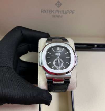 Patek Philippe Nautilus 40mm Stainless Steel 5726