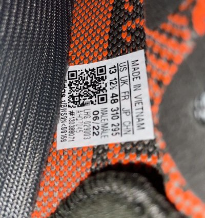 Yeezy 350 V2 Carbon Beluga Size 13 Brand New