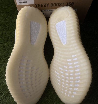 Yeezy 350 V2 Natural Size 9 5 Brand New